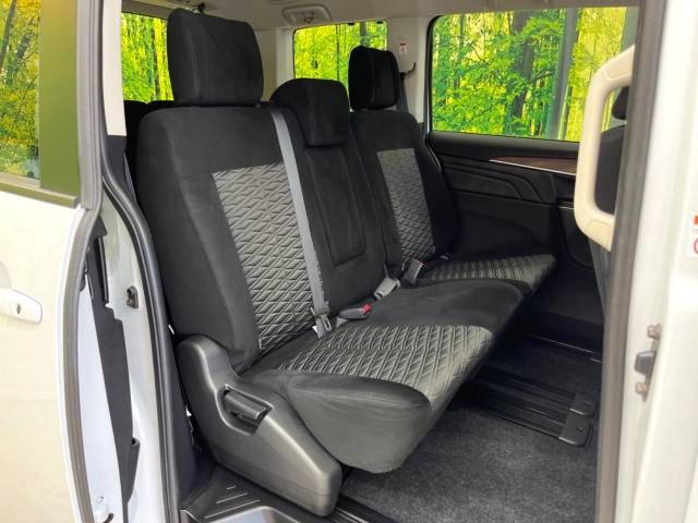 Mitsubishi DELICA D5 2023-04 193957-8