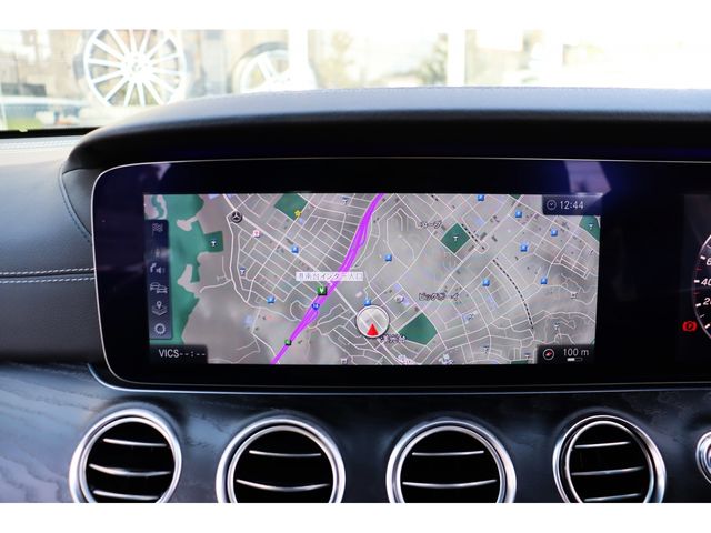 Mercedes Benz E-CLASS 2018-01 188015-8