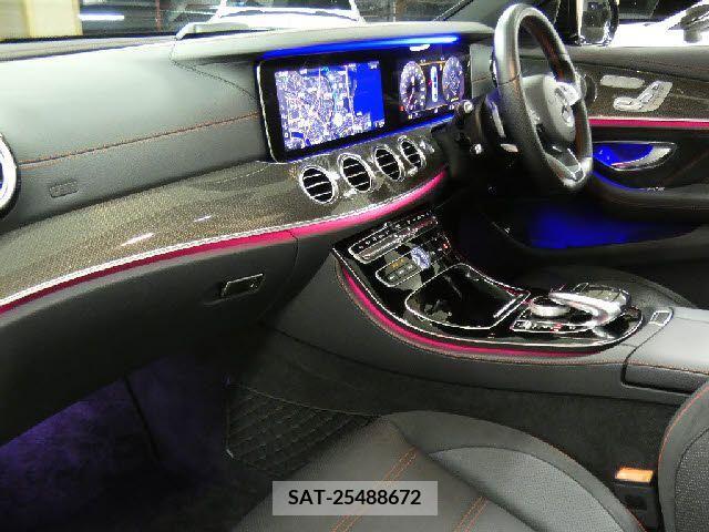 Amg E-CLASS 2018-02 260009-1