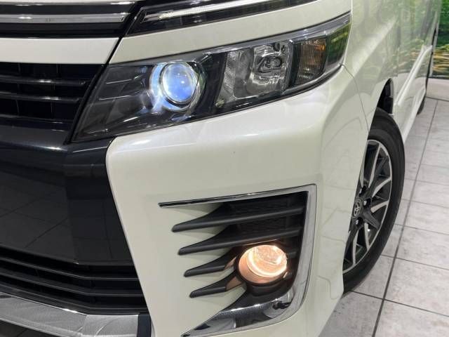 Toyota VOXY 2014-09 14743-11