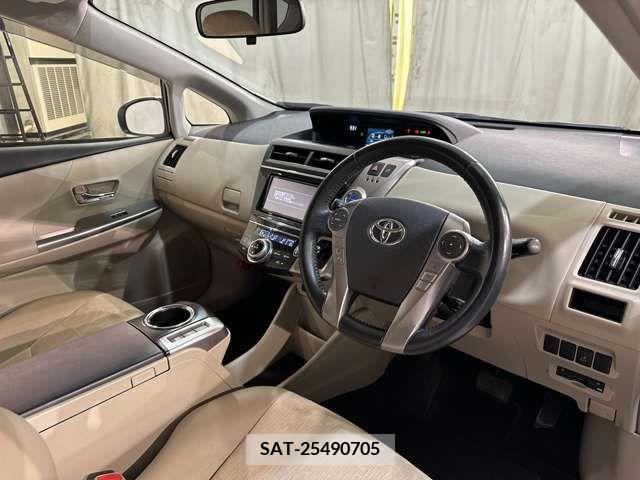 Toyota PRIUS ALPHA 2015-02 282461-12