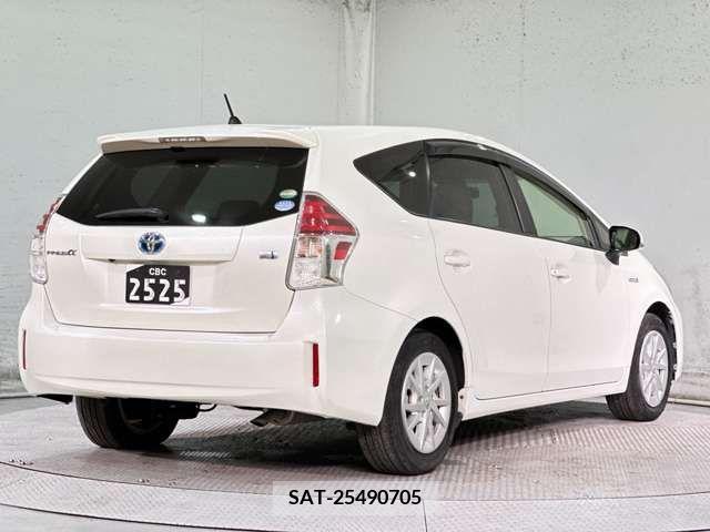 Toyota PRIUS ALPHA 2015-02 282461-8
