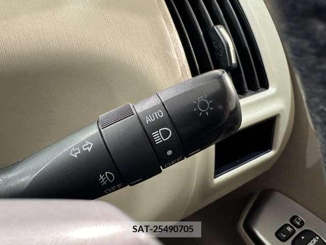 Toyota PRIUS ALPHA 2015-02 282461-15