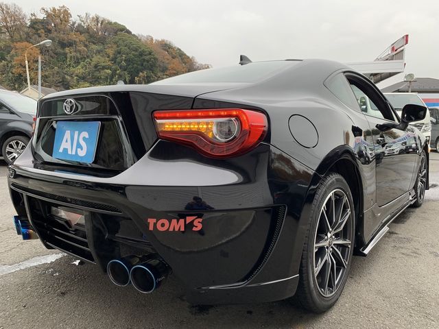 Toyota 86 2018-08 28068-2