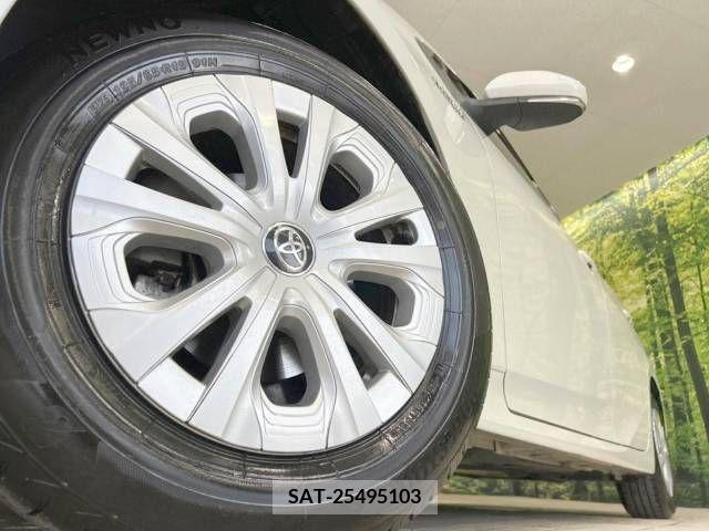 Toyota PRIUS 2019-05 379441-13