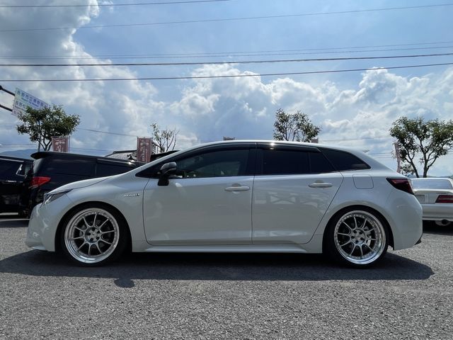 Toyota COROLLA TOURING 2020-09 10130-20