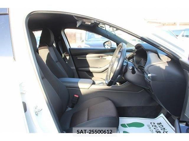 Mazda MAZDA3 2019-07 221224-12