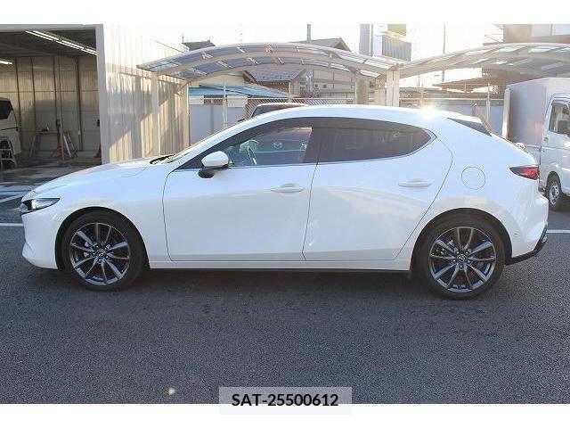 Mazda MAZDA3 2019-07 221224-8