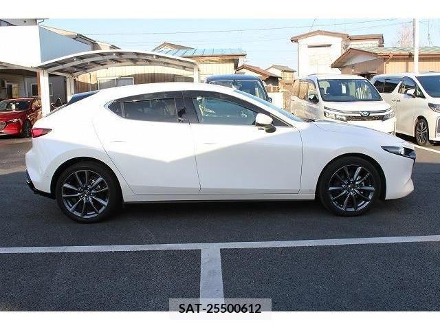 Mazda MAZDA3 2019-07 221224-6