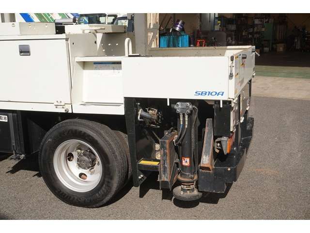 Mitsubishi CANTER 2017-09 184063-16