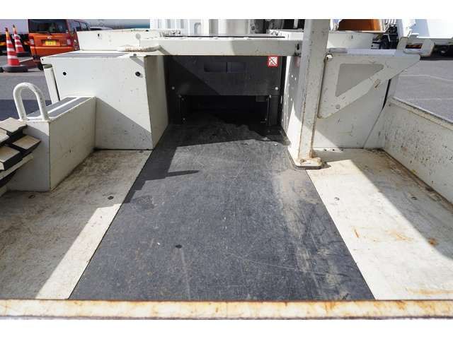 Mitsubishi CANTER 2017-09 184063-17