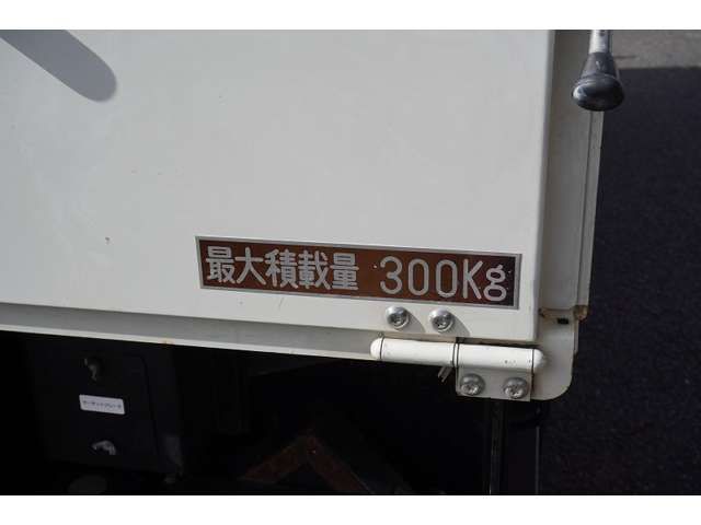 Mitsubishi CANTER 2017-09 184063-19