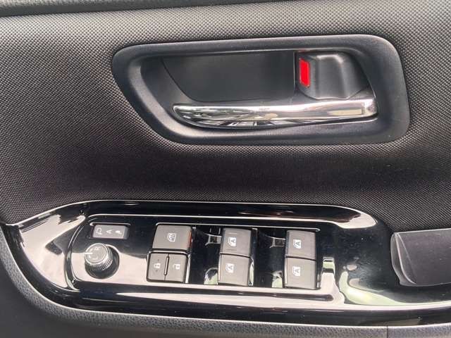 Toyota VOXY 2019-01 5320-14