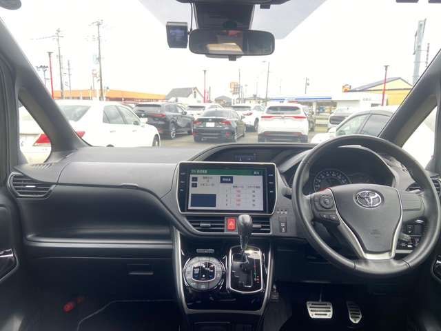 Toyota VOXY 2019-01 5320-4