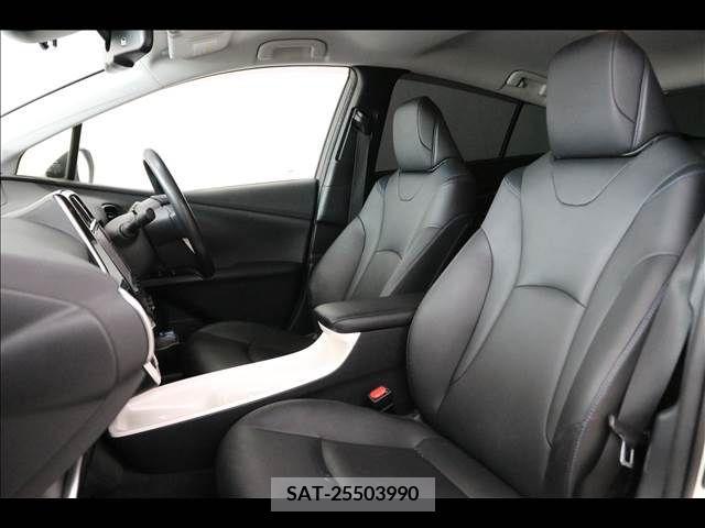 Toyota PRIUS 2018-01 251479-16
