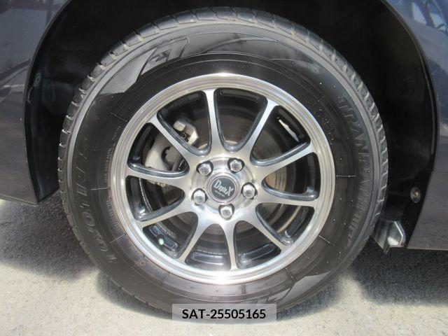 Toyota PRIUS 2011-07 326928-12