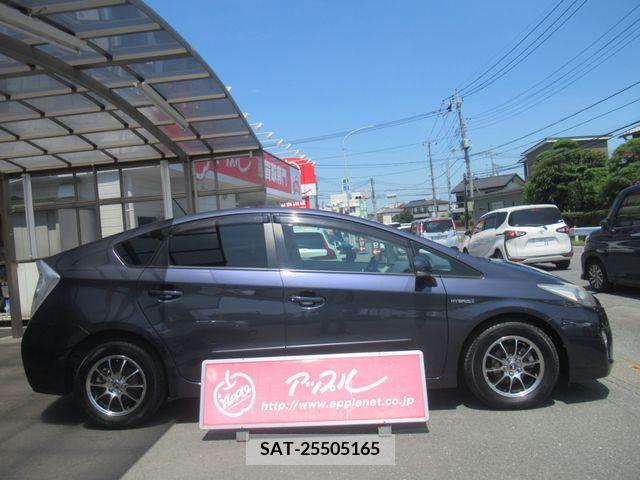 Toyota PRIUS 2011-07 326928-4