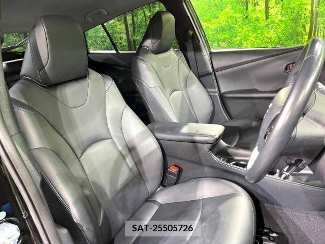 Toyota PRIUS 2017-04 218277-9
