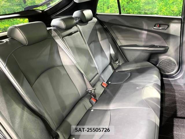 Toyota PRIUS 2017-04 218277-8