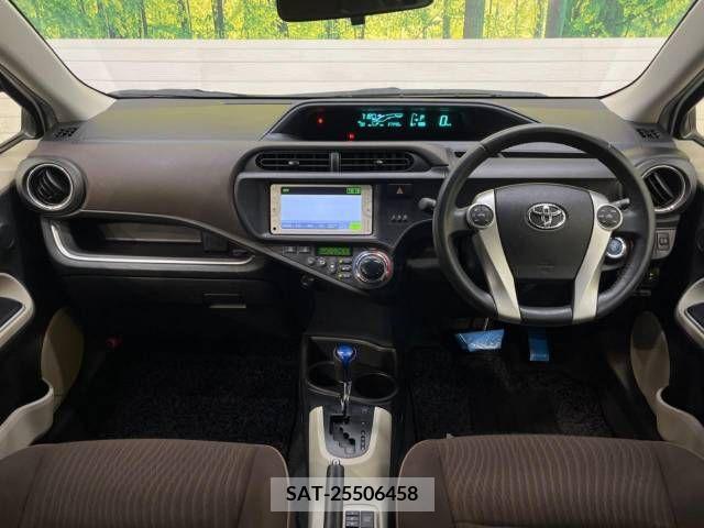 Toyota AQUA 2013-11 291809-1
