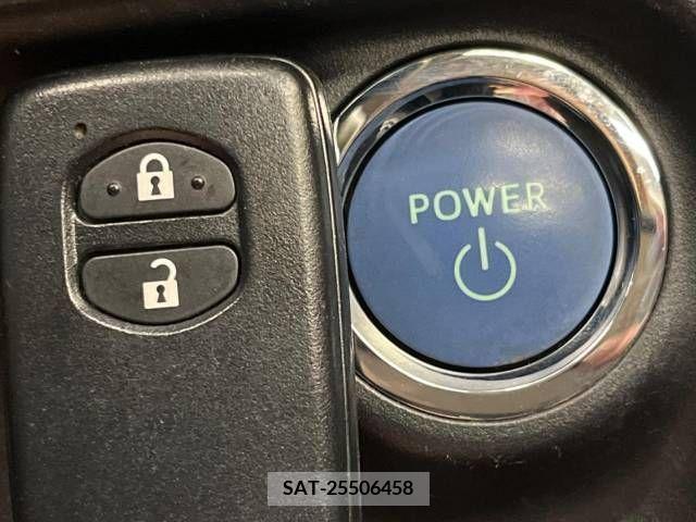 Toyota AQUA 2013-11 291809-5