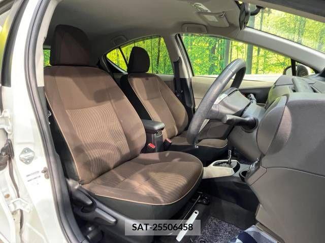 Toyota AQUA 2013-11 291809-8