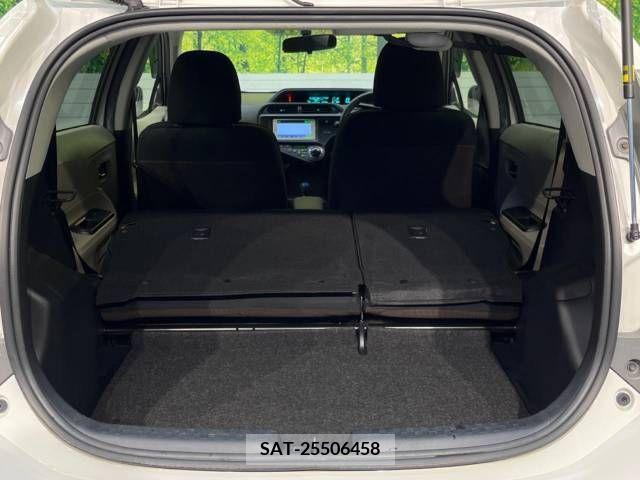 Toyota AQUA 2013-11 291809-10