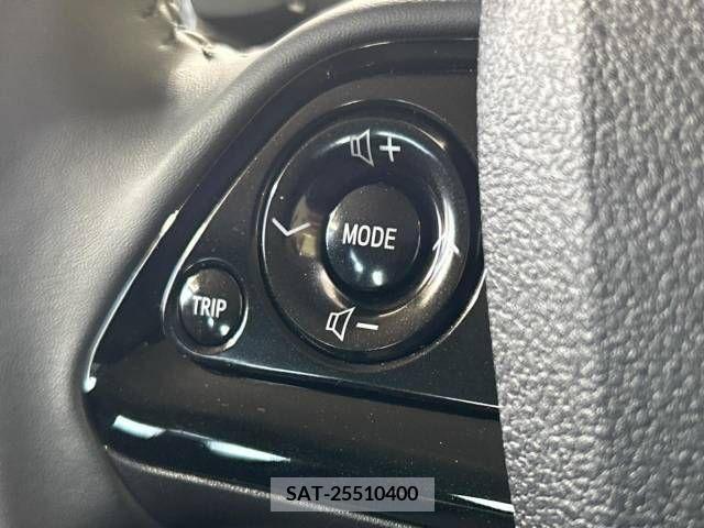 Toyota PRIUS 2021-02 376445-5