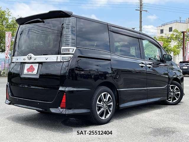Toyota VOXY 2020-09 321663-2