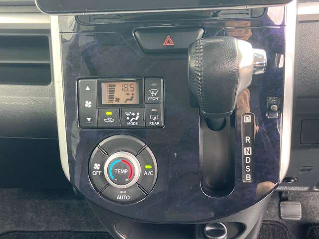 Daihatsu TANTO CUSTOM 2017-01 7724-11