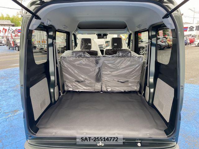 Suzuki EVERY 2024-03 301673-29