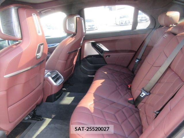 Bmw i7 2023-05 213549-18