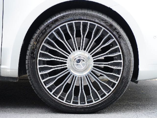 Mercedes Benz V-CLASS 2017-01 3936-15