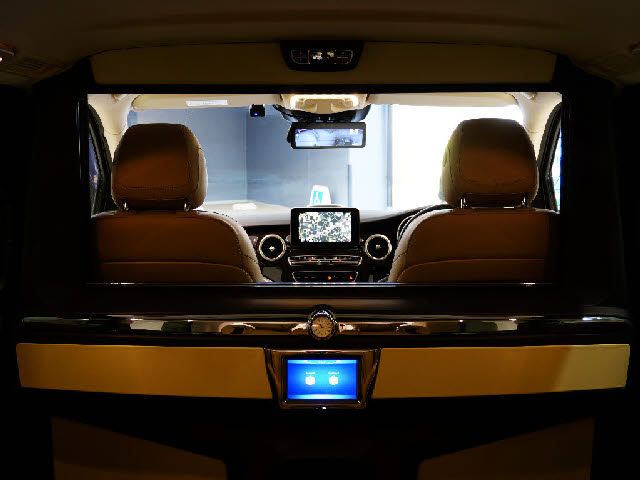 Mercedes Benz V-CLASS 2017-01 3936-28