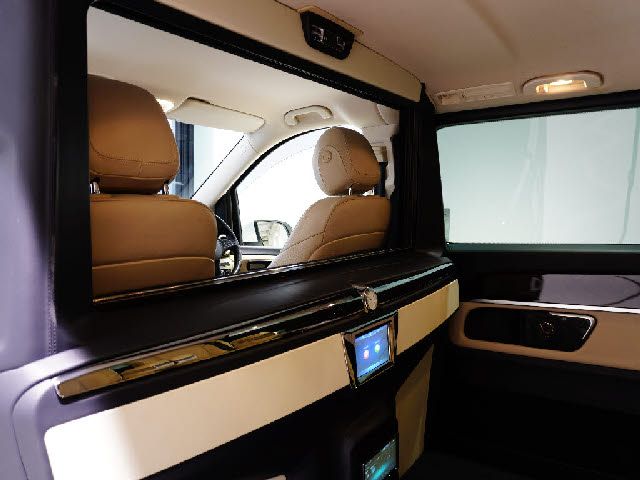 Mercedes Benz V-CLASS 2017-01 3936-25