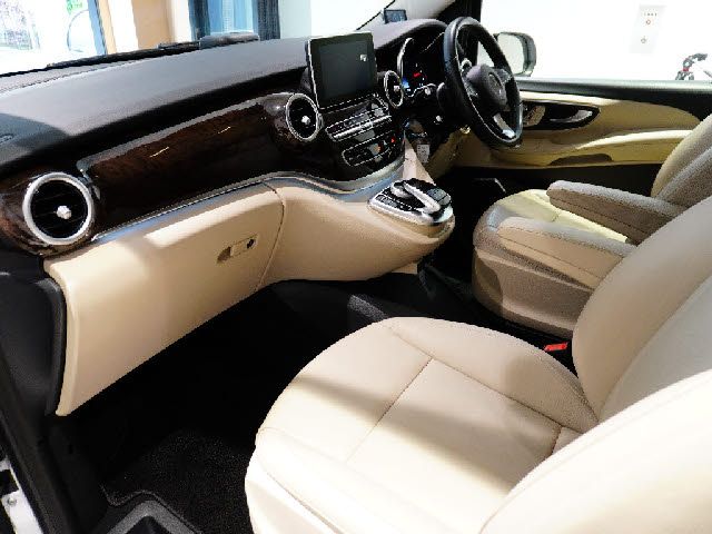 Mercedes Benz V-CLASS 2017-01 3936-19