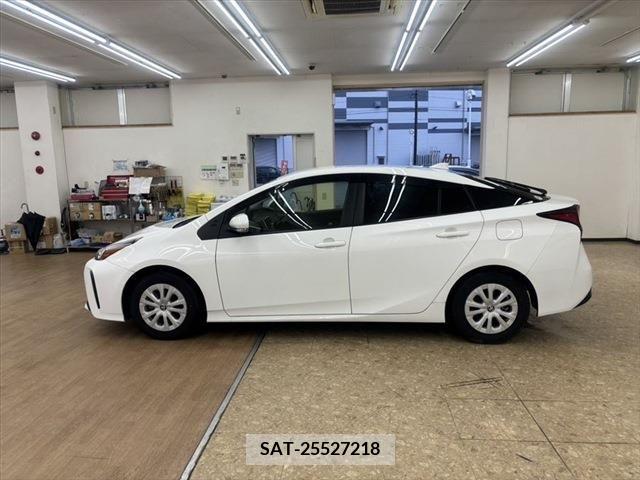 Toyota PRIUS 2021-01 282049-7