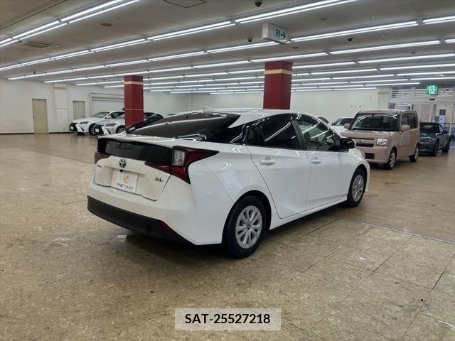 Toyota PRIUS 2021-01 282049-4