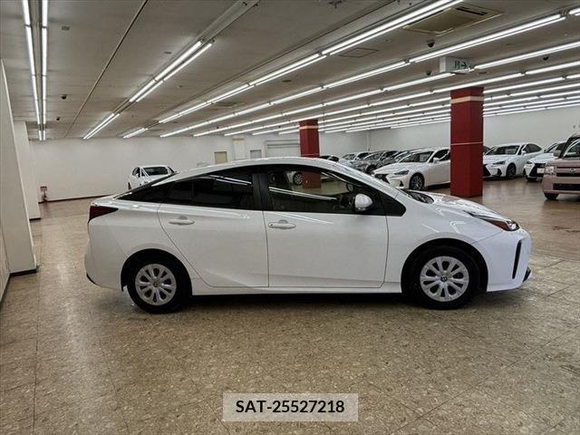 Toyota PRIUS 2021-01 282049-3