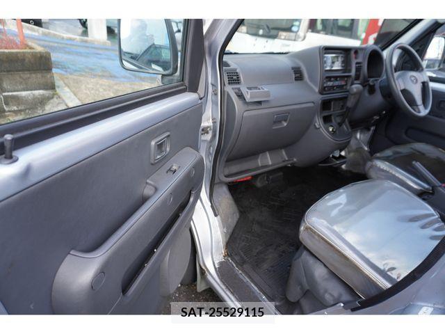 Daihatsu HIJET VAN 2016-09 243619-11