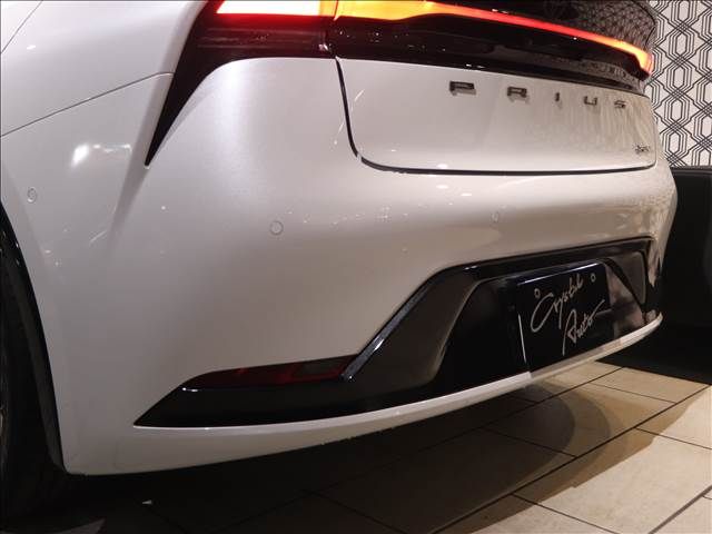 Toyota PRIUS 2023-07 192092-17
