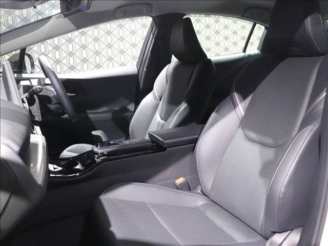 Toyota PRIUS 2023-07 192092-10