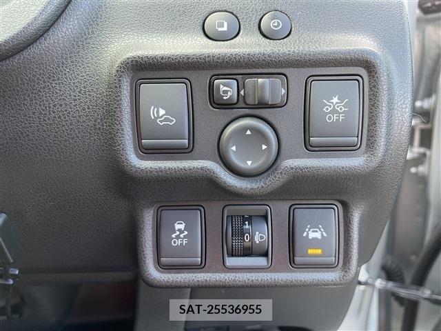 Nissan NOTE 2017-03 211840-12
