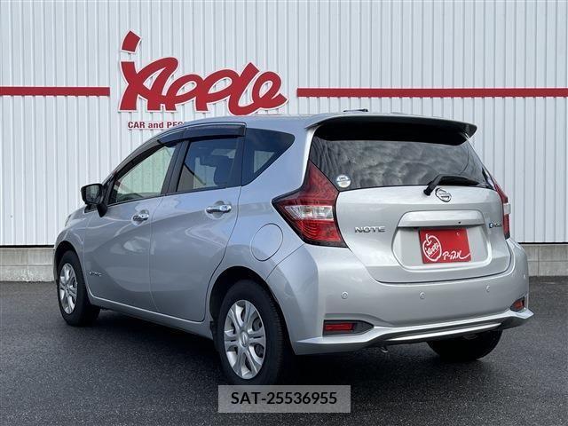 Nissan NOTE 2017-03 211840-1