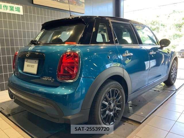 Bmw MINI 2023-01 214323-5