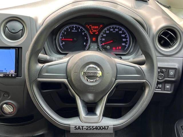 Nissan NOTE 2017-05 255131-11