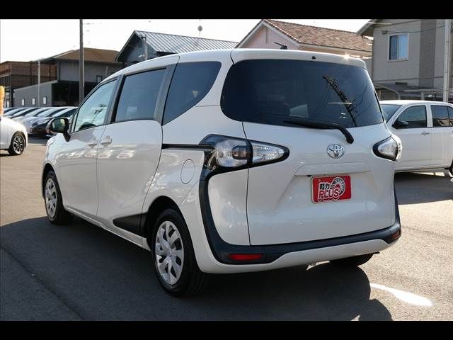 Toyota SIENTA 2018-04 13317-17