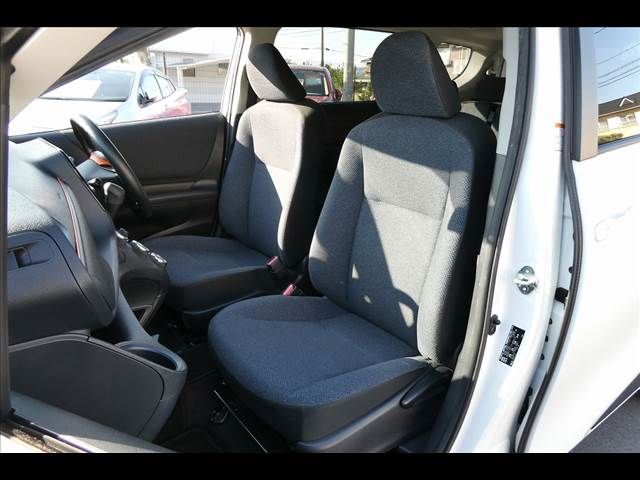 Toyota SIENTA 2018-04 13317-9