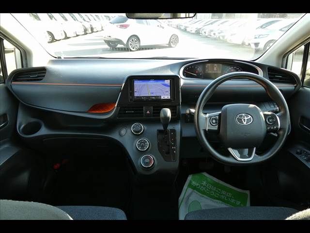 Toyota SIENTA 2018-04 13317-2