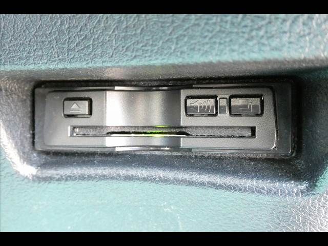 Toyota SIENTA 2018-04 13317-5